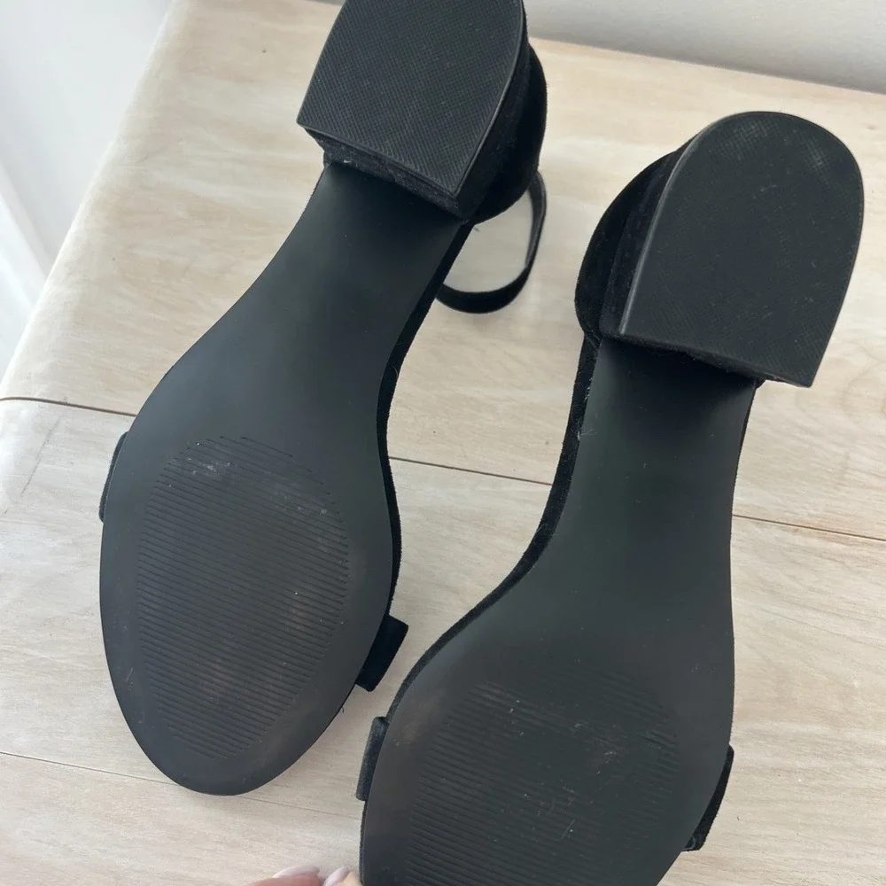 Steve Madden Black Suede Ankle Strap Block Heels Size 8.5‎